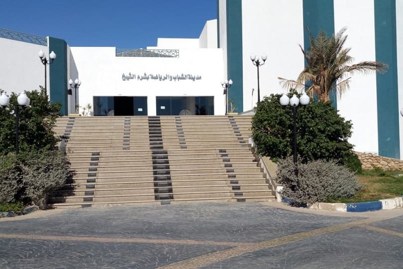 محافظ جنوب سيناء: خطة ترويجية سياحية لاستغلال المدينة الرياضية والشبابية بشرم الشيخ
