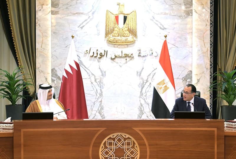 رئيسا وزراء مصر وقطر يبحثان فرص الاستثمار السياحي والفندقي في الساحل الشمالي