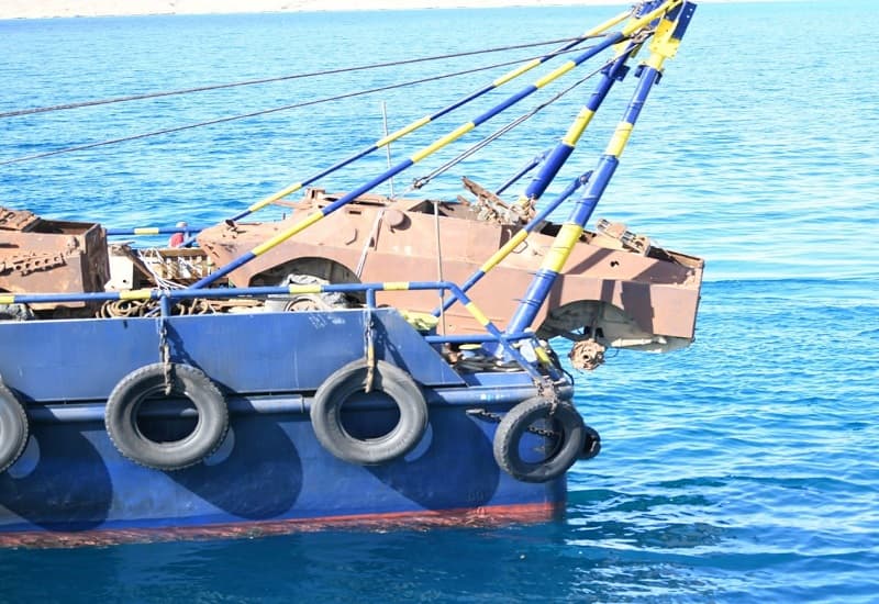 البيئة: إطلاق أول 3 مواقع غوص جديدة بالغردقة بإغراق معدات حربية قديمة.. تفاصيل