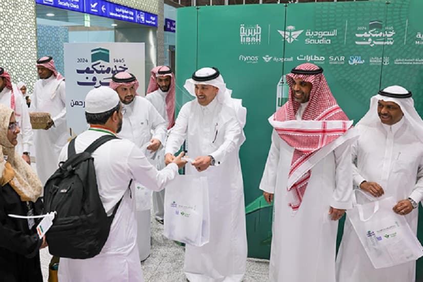 الخطوط السعودية تستقبل أول فوج من الحجاج بمطار المدينة المنورة قادمين من الهند