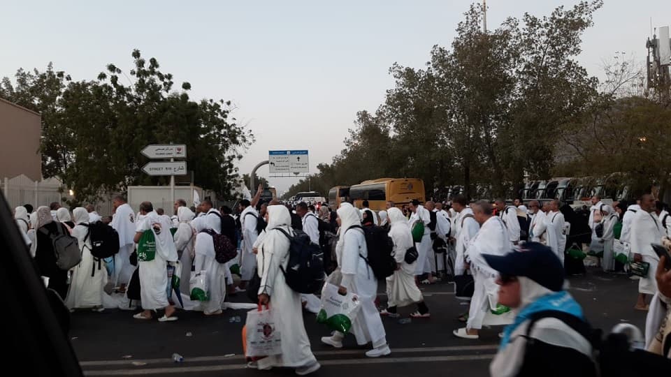 نجاح تصعيد حجاج السياحة إلى مشعر عرفات مباشرة دون المبيت في منى.. والمخيمات مجهزة لاستقبالهم