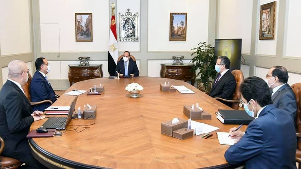 الرئيس السيسي يتابع مشروعات التنمية السياحية ويوجه بالاستغلال الأمثل لأراضي الدولة وسواحلها