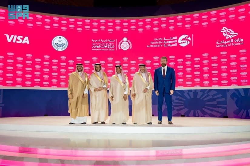 السعودية تطلق مبادرة "التأشيرة عبر الملف الشخصي" بالتعاون مع Visa في 2026