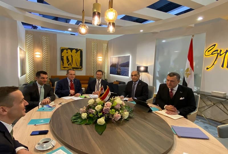 بورصة برلين ITB.. وزير السياحة يحث منظمي الرحلات على تشغيل الطيران للمقاصد السياحية المصرية