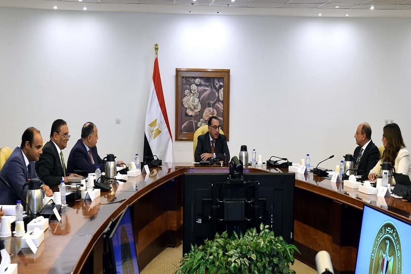 رئيس الوزراء يتابع الخطط المستقبلية لزيادة حجم أسطول طائرات مصر للطيران