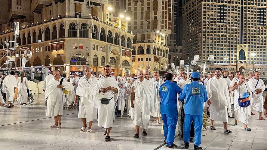 السعودية: غرامة 100 ألف ريال على شركات الحج والعمرة المتأخرة في الإبلاغ عن المتخلفين