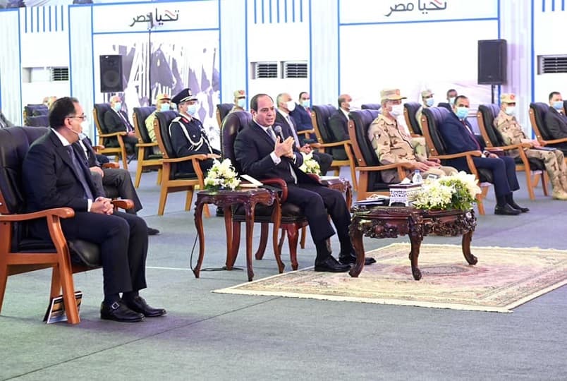 السيسي: قطار سريع بين أكتوبر وأسوان يقطع 850 كم في 4 ساعات