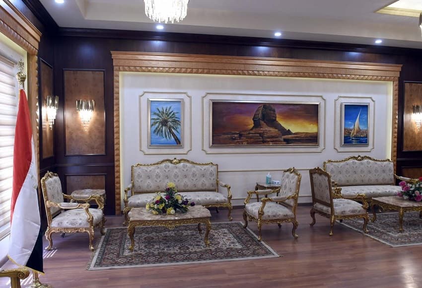 بالصور.. رئيس الوزراء يفتتح صالة كبار الزوار بمطار القاهرة الدولي بعد التطوير