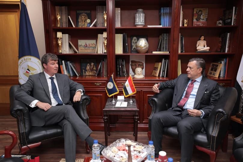 عيسى يستقبل سفير بلجيكا بالقاهرة لبحث التعاون السياحة والأثري بين البلدين
