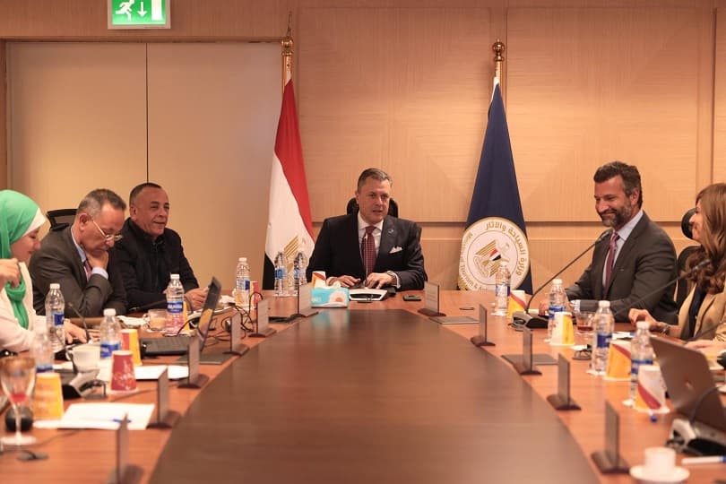 وزير السياحة والآثار يبحث مع شركة META العالمية الاستفادة من التقنيات التكنولوجية الحديثة