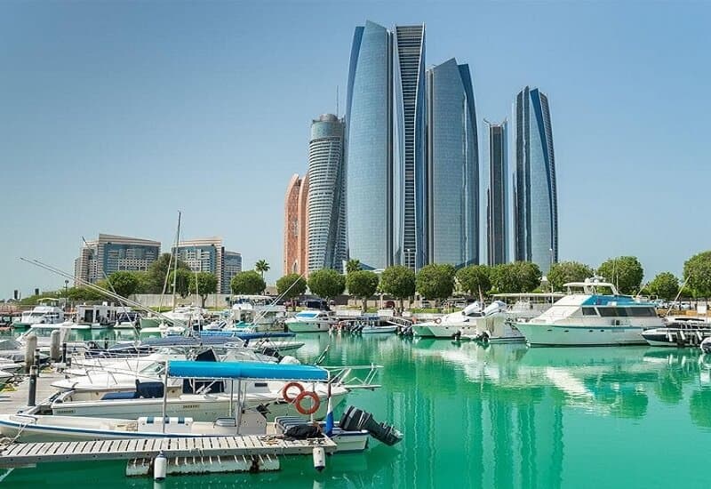 الإمارات تحدث بروتوكول سفر المواطنين غير المطعمين اعتبارا من 19 أبريل الجاري