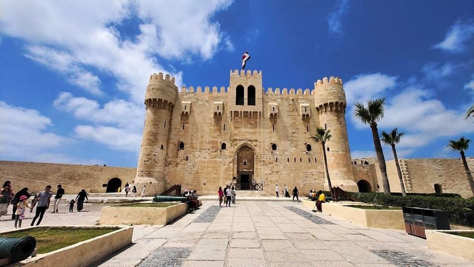 "السياحة والآثار" تتيح شراء تذاكر زيارة 6 مواقع أثرية بالإسكندرية إلكترونيا