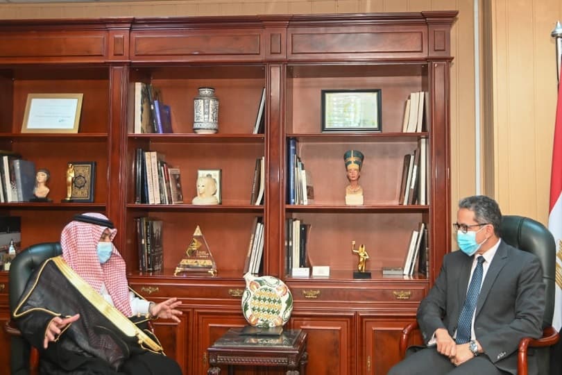 مصر والسعودية تبحثان تنشيط السياحة وتشجيع الاستثمارات السياحية