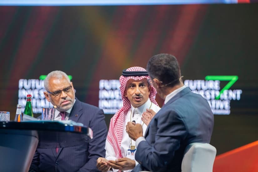 وزير السياحة السعودي: ضرورة إيجاد تنظيمات وتشريعات سفر موحدة للعالم خلال جائحة كورونا