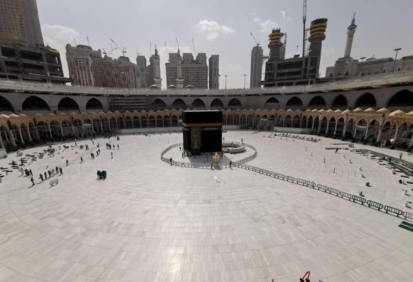 رويترز: السعودية تبحث فرض قيود على عدد الحجاج وسط مخاوف من تفشي كورونا