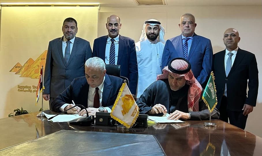 غرفة السياحة: توقيع عقد الطوافة لبرامج الحج السياحي الـ5 نجوم والاقتصادي لموسم 1446هـ-2025م.. بالتفاصيل