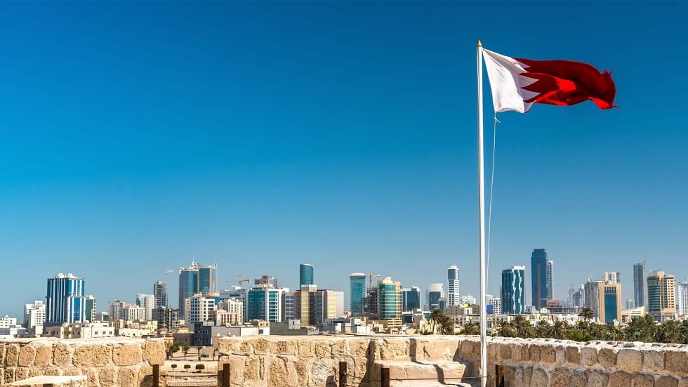 البحرين تلغي الحجر المنزلي للقادمين إلى المملكة بدءا من اليوم الخميس