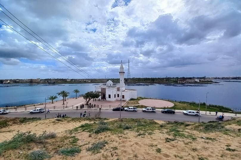وفد من "سياحة الشيوخ" يتفقد مدينة رشيد بالبحيرة لبحث سبل الجذب السياحي لها
