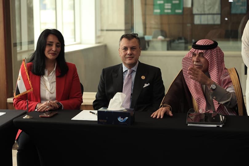 عيسى يبحث مع وزير التجارة السعودي والمستثمرين السعوديين زيادة الاستثمار الفندقي في مصر