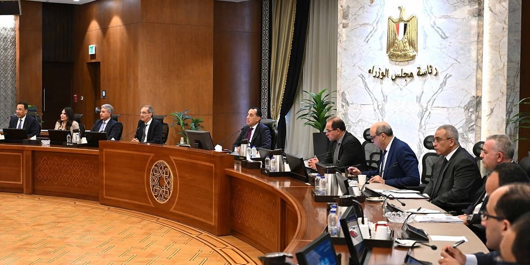 مشروع تطوير منظومة الجوازات وإصدار التأشيرة السياحية الإلكترونية يشمل 42 منفذا و165 قنصلية وسفارة