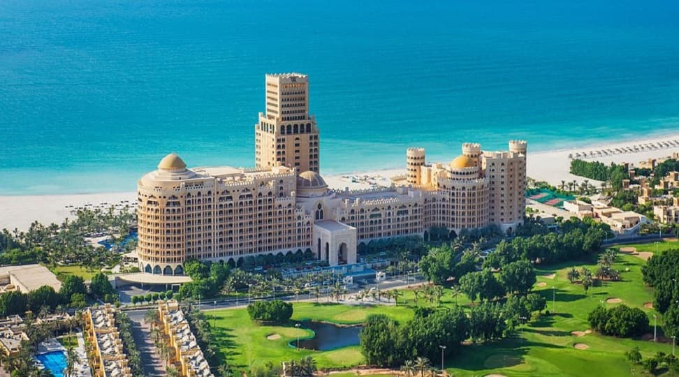 رأس الخيمة بالإمارات تستقبل 1.4 مليون سائح خلال 2025 بزيادة 6%