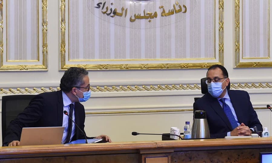 "مجلس الوزراء" ينفي الإعلانات المتدولة بشأن بتنظيم برامج العمرة في رمضان المقبل