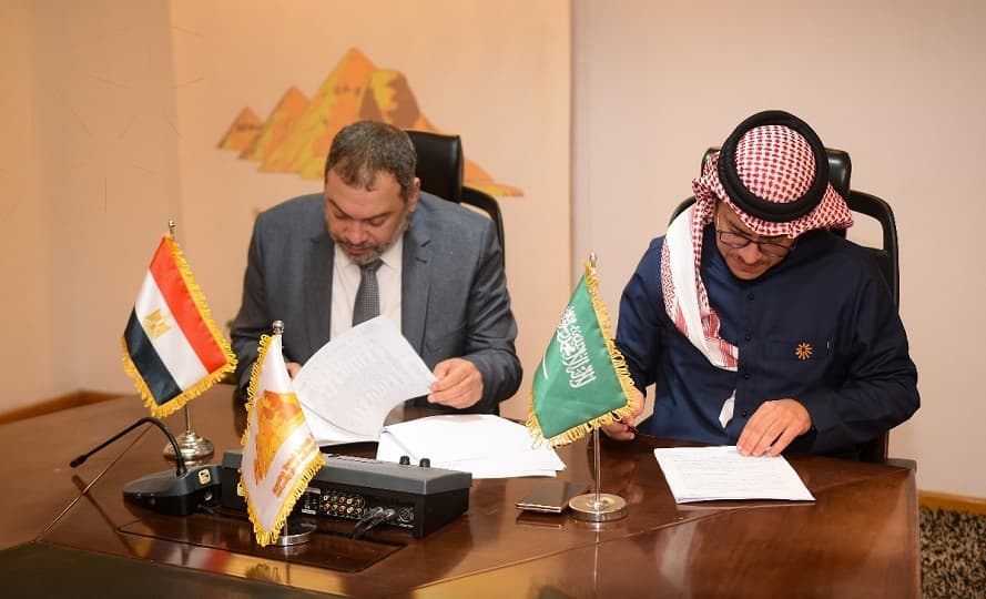 تفاصيل التعاقد على خدمات الحجاج المصريين بمستوى الحج السياحي البري لموسم 1446هـ-2025م