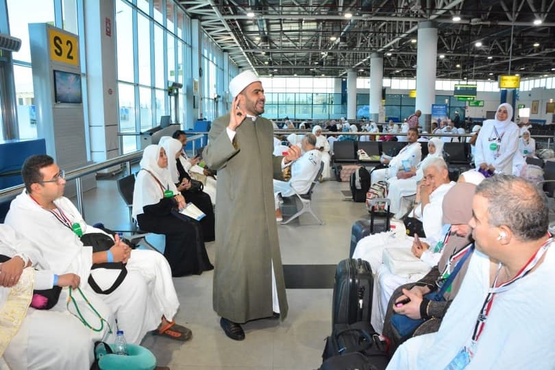 وزراء الطيران والأوقاف والتضامن ورئيس بعثة الحج يشهدون توديع الحجاج بموسم حج 1445هـ-2024م