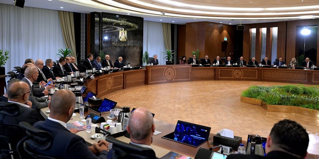 رئيس الوزراء: 15.5 مليار دولار عائدات السياحة في 2024.. متسائلا: هل دخلت القطاع المصرفي أم لا؟