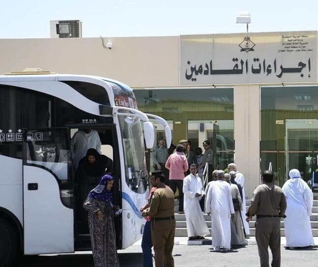 الاشتراطات والإرشادات الصحية للمسافرين إلى السعودية للحج والعمرة لموسم 1443هـ- 2022م