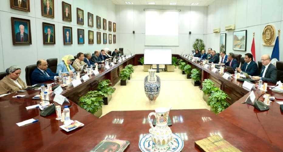 وزير السياحة والآثار يترأس اجتماع هيئة المتحف المصري الكبير لاستعراض مستجات المشروع