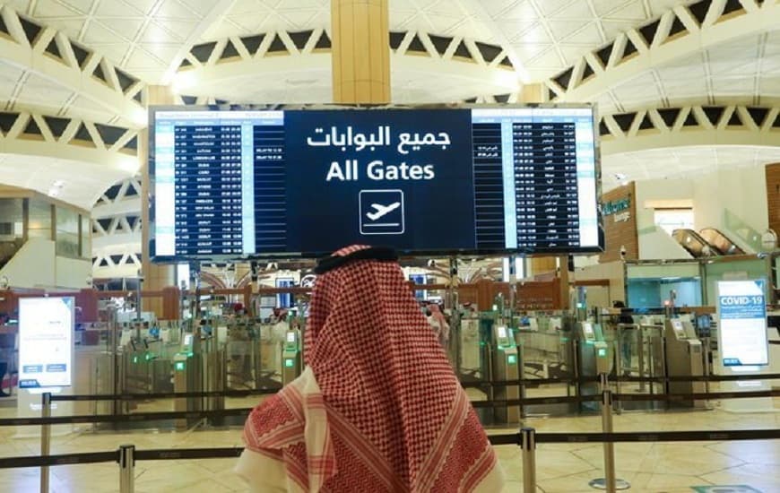 السعودية: ربط شركات الطيران الداخلية بالحالة الصحية في "توكلنا" لإصدار بطاقة الراكب