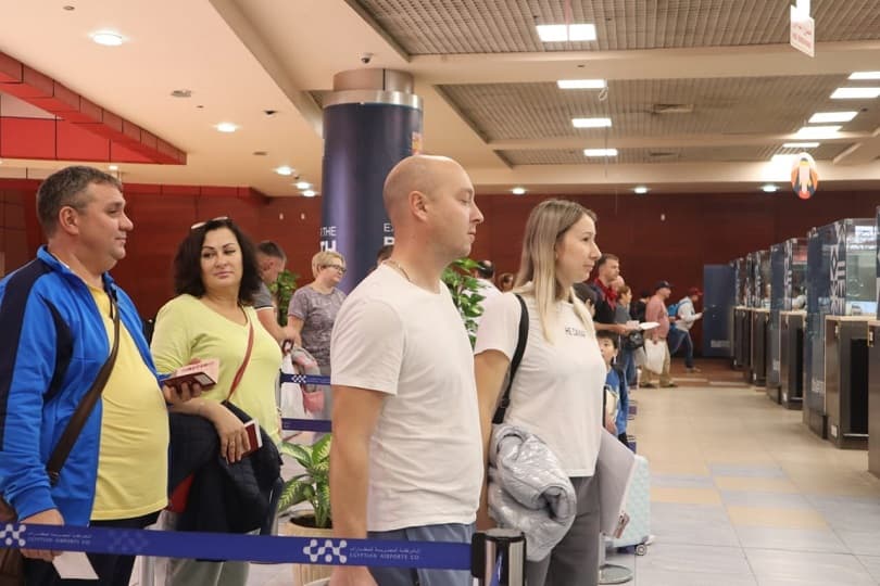 مطار شرم الشيخ يستقبل أول رحلة قادمة من أورلى بفرنسا لنقل المشاركين في مؤتمر المناخ