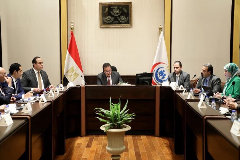 وزير الصحة يناقش التعاون بين القطاعين الحكومي والخاص للنهوض بالسياحة العلاجية