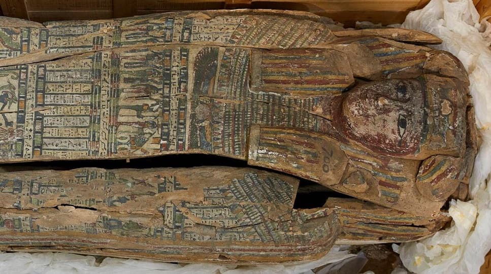 بعد زيارة الرئيس السيسي لدبلن.. مصر تسترد قطع أثرية من جامعة كورك الأيرلندية