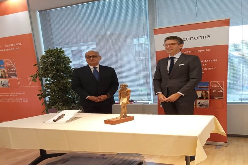 مصر تسترد تمثالين أثريين من السلطات البلجيكية.. أحدهما يعود للعصر المتأخر