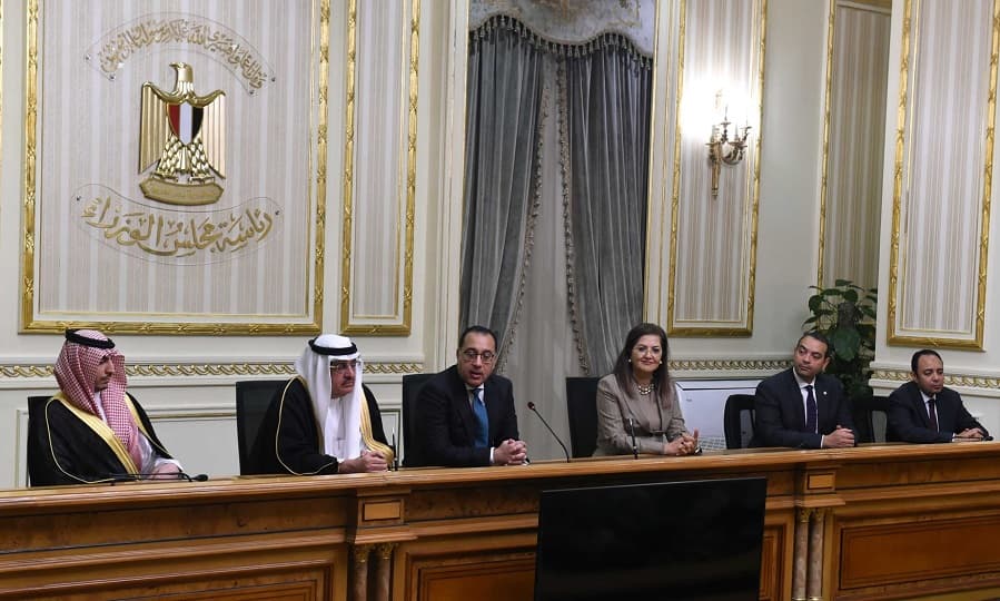 مجلس الوزراء: توقيع اتفاقية مع صندوق الاستثمارات السعودي لضخ 10 مليارات دولار في مصر