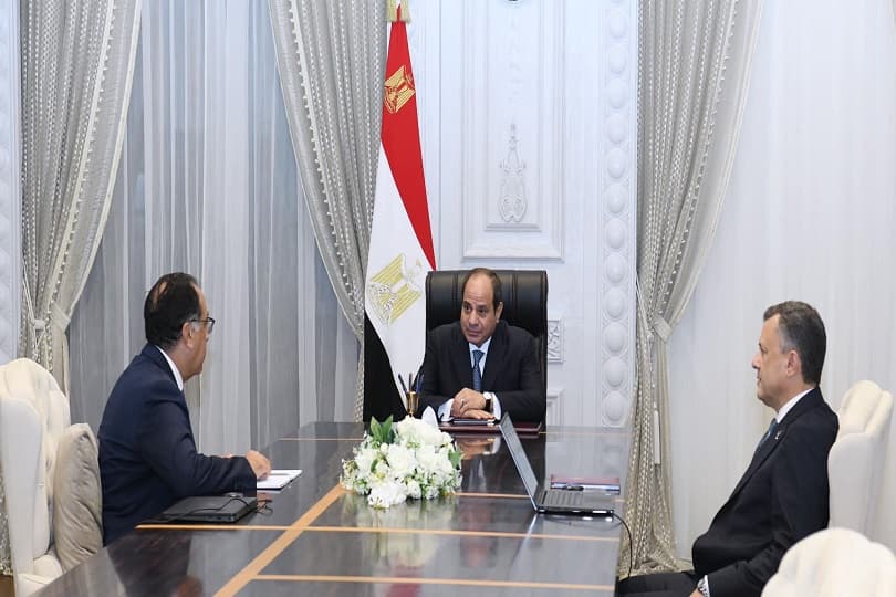 الرئيس السيسي يجتمع مع مدبولي وعيسى لمتابعة استراتيجية قطاع السياحة خلال الفترة المقبلة