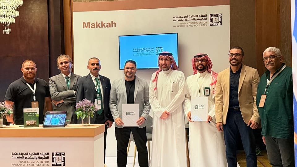 توقيع اتفاقية تعاون بين ترافل يلا وشركة السلام لتسويق المتحف الدولي للسيرة النبوية بمكة والمدينة
