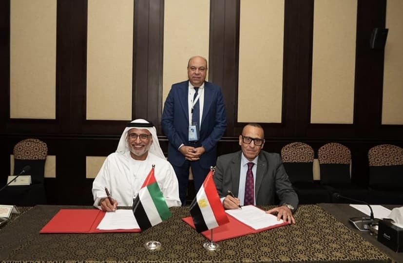 مصر والإمارات توقعان مذكرة تفاهم للتوسع في في خدمات النقل الجوي بين البلدين