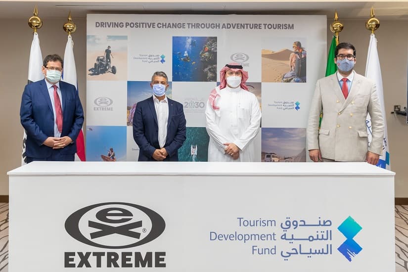 "التنمية السياحي" السعودي يوقع اتفاقية مع "إكستريم" الدولية لتطوير سياحة المغامرات والترفيه