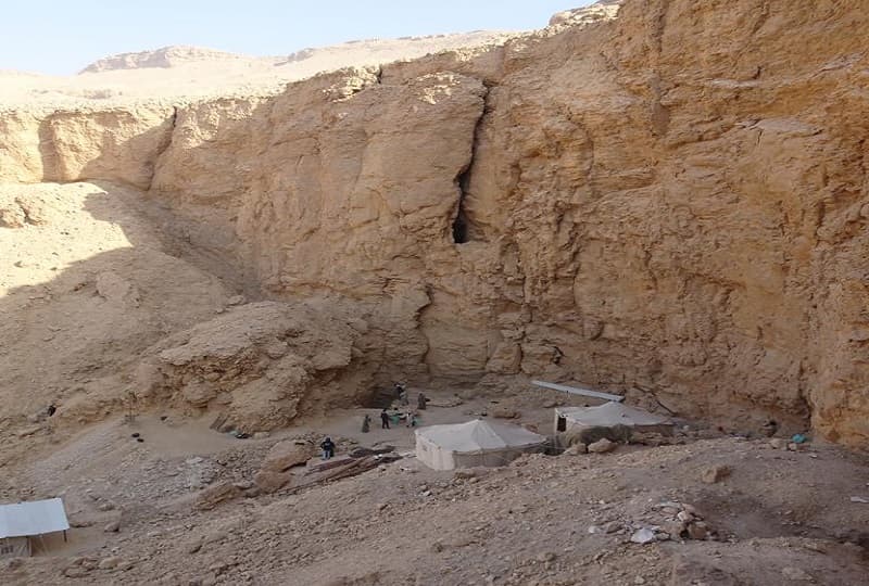 "الأعلى للآثار": الكشف عن مقبرة ملكية بالبر الغربي في الأقصر.. ربما تعود لعصر الأسرة الـ18