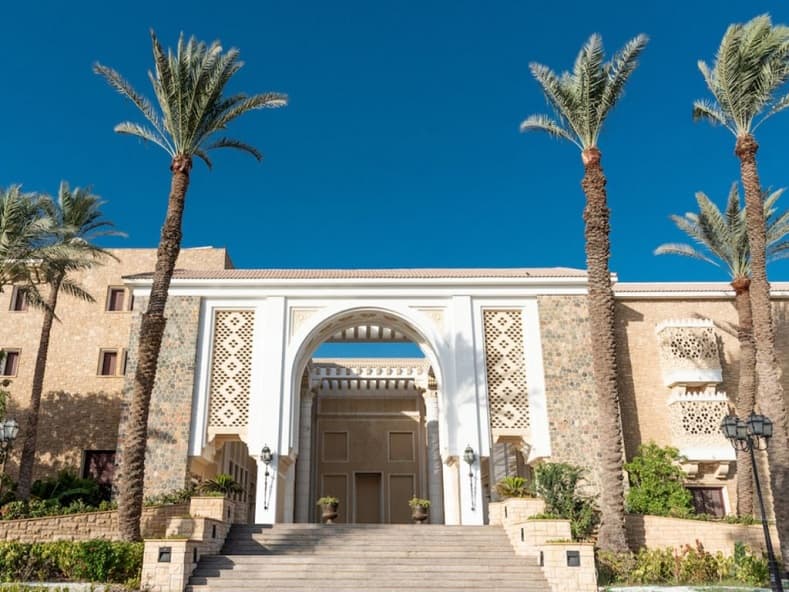"بوتيك" السعودية تتفق مع "OBMI" والمصمم الفرنسي جاك جارسيا لتطوير قصر الحمراء التاريخي