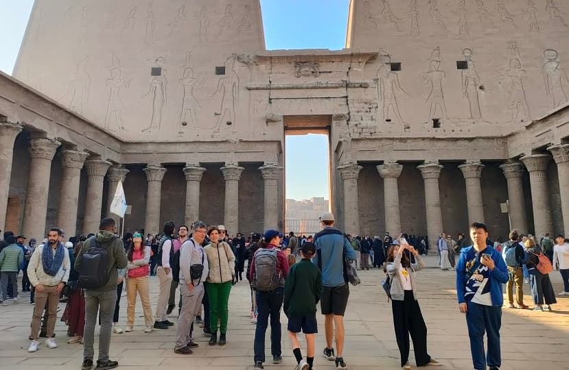 إيرادات السياحة المصرية تحقق 4.5 مليار دولار في الربع الأول من العام المالي 2023-2024