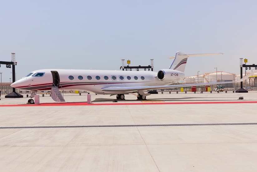 القطرية لطائرات رجال الأعمال تتسلم أول طائرة في العالم من طراز جلفستريم G700 بالدوحة