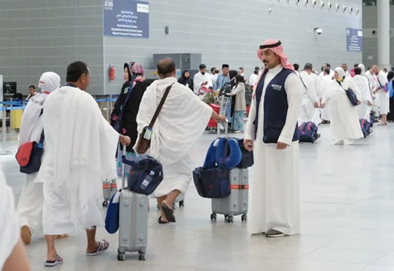 "الحج والعمرة" السعودية توضح مواصفات الأمتعة المسموح بها على الطائرة للمعتمرين