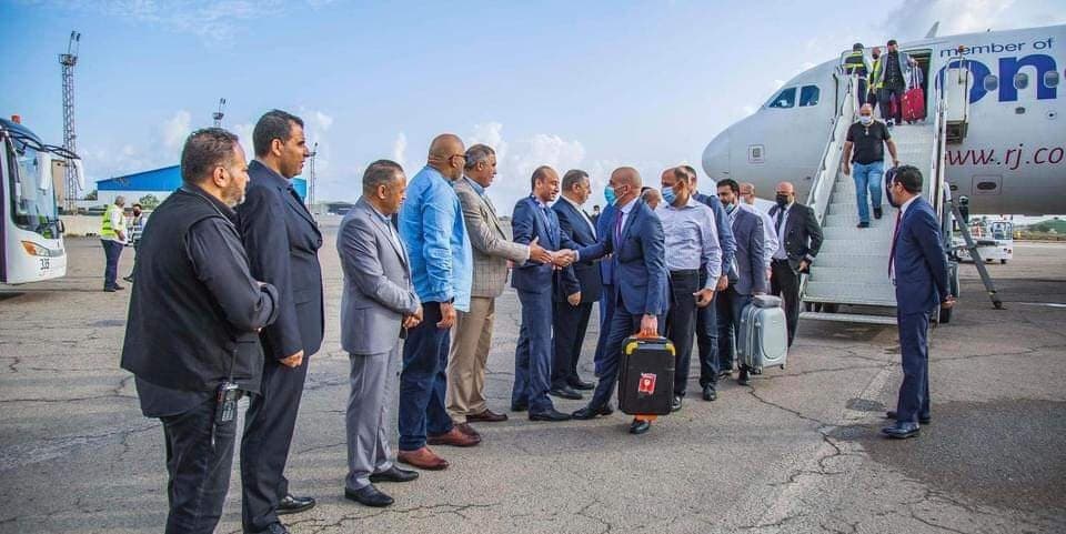 وفد أردني يزور مطار معيتيقة في ليبيا لبحث تسيير "الملكية الأردنية" خط مباشر بين البلدين