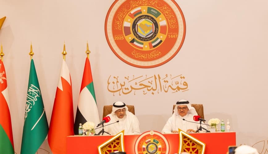 قمة مجلس التعاون تقر إنشاء هيئة للطيران المدني الخليجية مقرها الإمارات