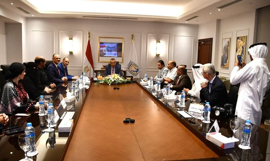 محافظ جنوب سيناء يستعرض مشروعات التنمية لوفد الاتحاد العربي للإعلام السياحي