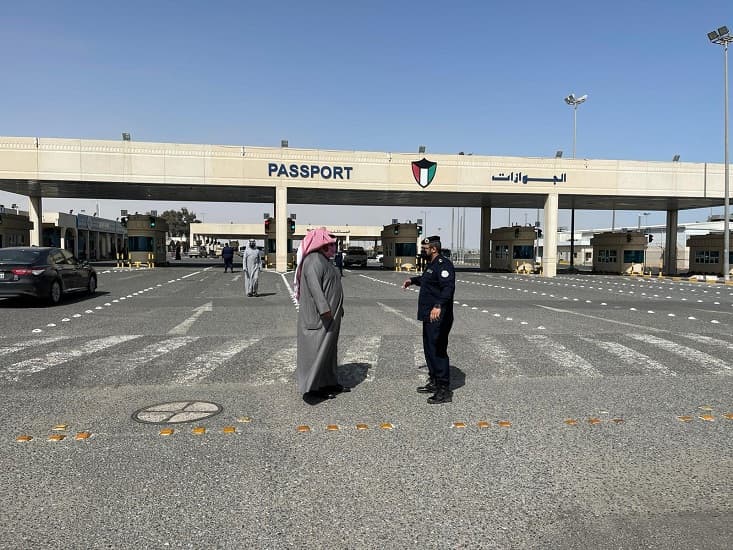 الكويت لن تسمح بدخول المسافرين عبر المنافذ البرية بدون حجز فندقي